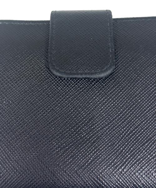 PRADA（プラダ）PRADA (プラダ) 2つ折り財布　トライアングル ブラックの古着・服飾アイテム