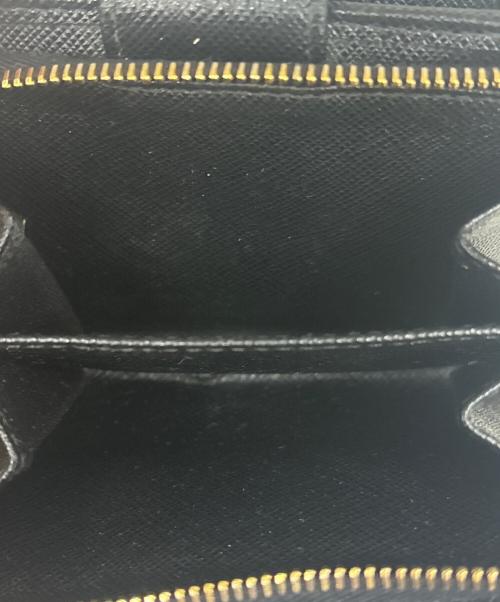PRADA（プラダ）PRADA (プラダ) 2つ折り財布　トライアングル ブラックの古着・服飾アイテム