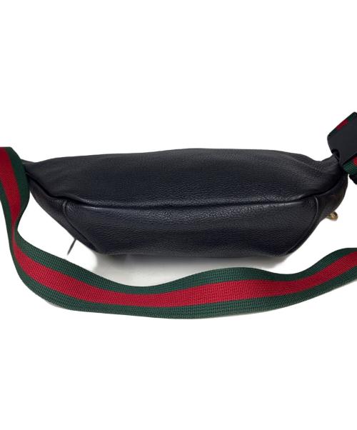 GUCCI（グッチ）GUCCI (グッチ) ボディバッグ　プリントロゴ　シェリーライン ブラックの古着・服飾アイテム