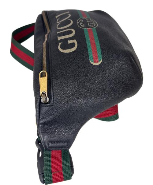 GUCCI（グッチ）GUCCI (グッチ) ボディバッグ　プリントロゴ　シェリーライン ブラックの古着・服飾アイテム