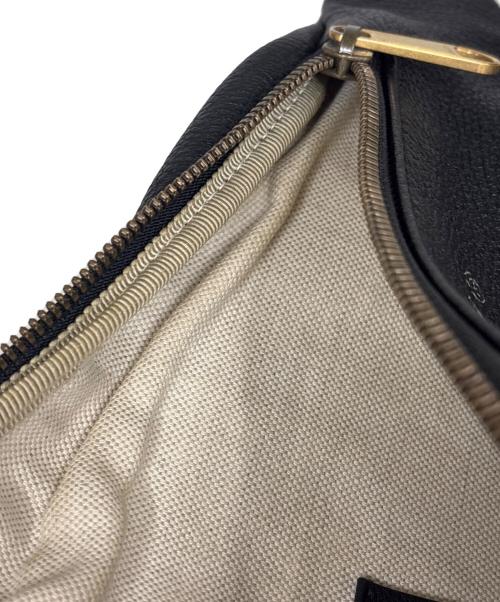 GUCCI（グッチ）GUCCI (グッチ) ボディバッグ　プリントロゴ　シェリーライン ブラックの古着・服飾アイテム