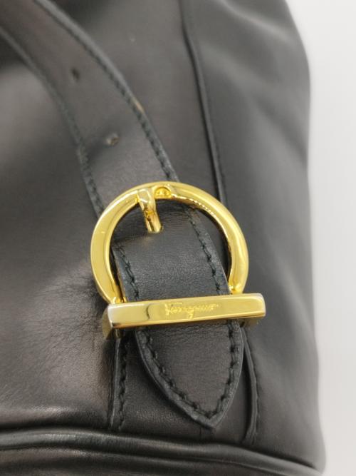 Salvatore Ferragamo（サルヴァトーレ フェラガモ）Salvatore Ferragamo (サルヴァトーレ フェラガモ) ガンチーニレザーリュック ブラックの古着・服飾アイテム