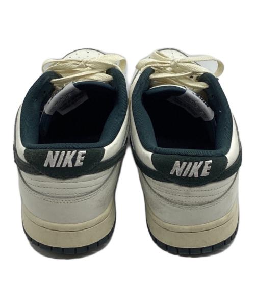 NIKE（ナイキ）NIKE (ナイキ) スニーカー ホワイト×グリーン サイズ:29の古着・服飾アイテム