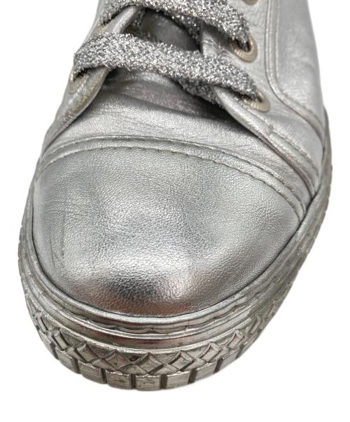 CHANEL（シャネル）CHANEL (シャネル) ハイカットスニーカー シルバー サイズ:37の古着・服飾アイテム