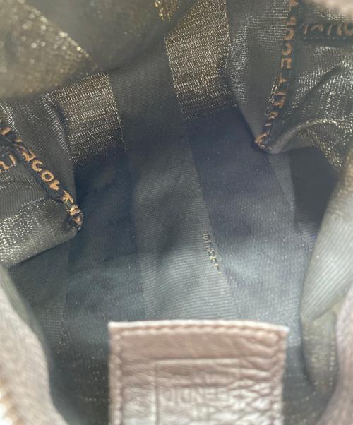 FENDI（フェンディ）FENDI (フェンディ) ポーチ ブラウンの古着・服飾アイテム