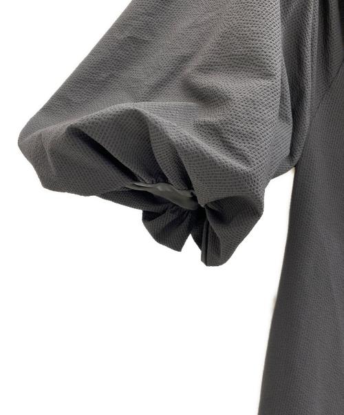 Aimeine（エメイン）Aimeine (エメイン) シェルカーブオフショルワンピース グレー サイズ:SIZE Sの古着・服飾アイテム
