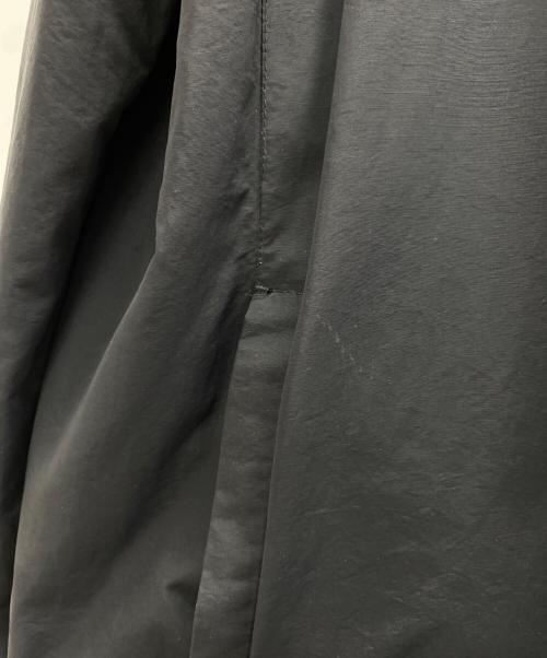 ARMANI COLLEZIONI（アルマーニ コレツィオーニ）ARMANI COLLEZIONI (アルマーニ コレツィオーニ) 中綿コート ブラック サイズ:SIZE Lの古着・服飾アイテム