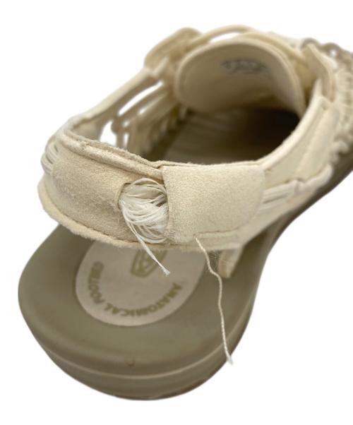 KEEN（キーン）KEEN (キーン) 	UNEEK アイボリー サイズ:24.5の古着・服飾アイテム