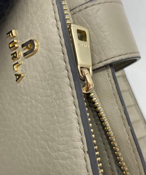 FURLA（フルラ）FURLA (フルラ) 2つ折り財布 グレーの古着・服飾アイテム