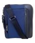 TUMI（トゥミ）の古着「OLTEN CROSSBODY」｜ネイビー×ブラック
