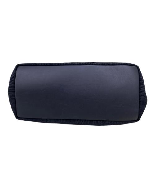 Salvatore Ferragamo（サルヴァトーレ フェラガモ）Salvatore Ferragamo (サルヴァトーレ フェラガモ) ハンドバッグ ブラック×ゴールドの古着・服飾アイテム