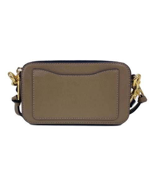 MARC JACOBS（マークジェイコブス）MARC JACOBS (マークジェイコブス) Snapshot bag（スナップショットバッグ） ブラウン×ベージュの古着・服飾アイテム