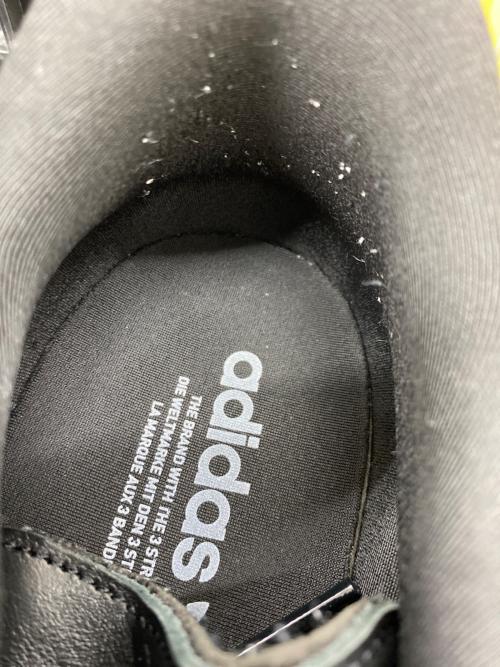 adidas（アディダス）adidas (アディダス) スニーカー ブラック×ホワイト サイズ:28.5の古着・服飾アイテム