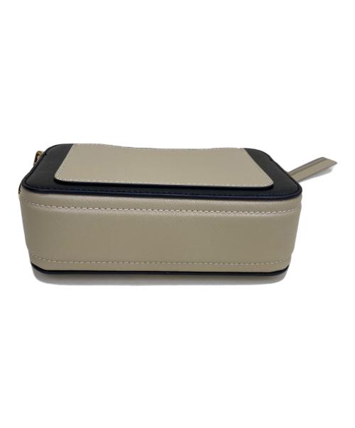 MARC JACOBS（マークジェイコブス）MARC JACOBS (マークジェイコブス) SNAPSHOT ベージュ×ブラックの古着・服飾アイテム