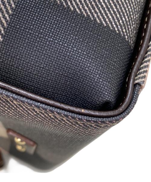 BLUE LABEL CRESTBRIDGE（ブルーレーベルクレストブリッジ）BLUE LABEL CRESTBRIDGE (ブルーレーベルクレストブリッジ) ショルダーバッグ ベージュ×ブラックの古着・服飾アイテム