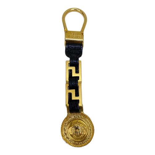 VERSACE（ヴェルサーチェ）VERSACE (ヴェルサーチェ) キーリング ブラック×ゴールドの古着・服飾アイテム