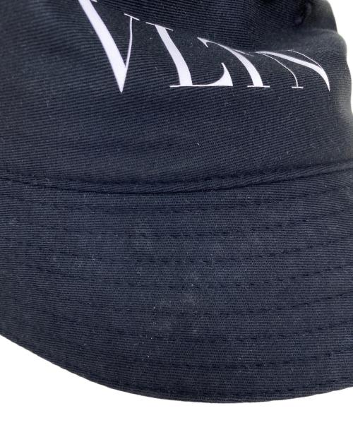 VALENTINO GARAVANI（ヴァレンティノ・ガラヴァーニ）VALENTINO GARAVANI (ヴァレンティノ・ガラヴァーニ) バケットハット ブラック サイズ:59の古着・服飾アイテム