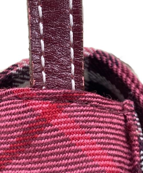 BURBERRY BLUE LABEL（バーバリーロンドンブルーレーベル）BURBERRY BLUE LABEL (バーバリーロンドンブルーレーベル) ショルダーバッグ レッドの古着・服飾アイテム