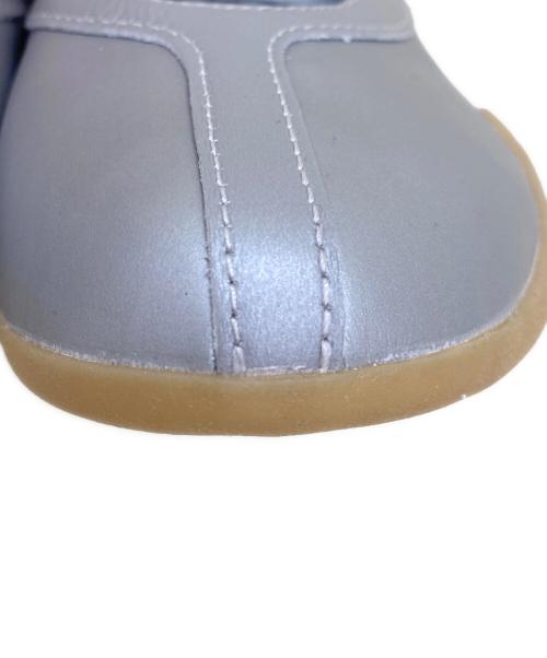 adidas（アディダス）adidas (アディダス) スニーカー グレー サイズ:23.5の古着・服飾アイテム