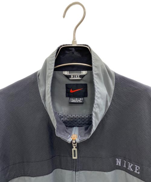 NIKE（ナイキ）NIKE (ナイキ) ナイロンジャケット グレー サイズ:Lの古着・服飾アイテム