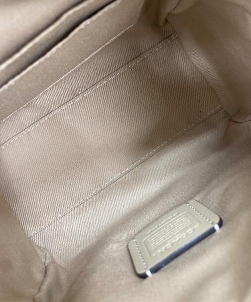COACH（コーチ）COACH (コーチ) ミニ ローアン クロスボディ アイボリーの古着・服飾アイテム