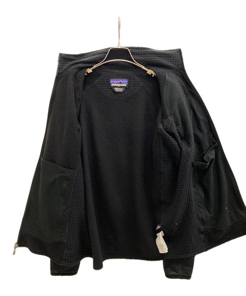 Patagonia（パタゴニア）Patagonia (パタゴニア) R2フリースジャケット ブラック サイズ:Mの古着・服飾アイテム