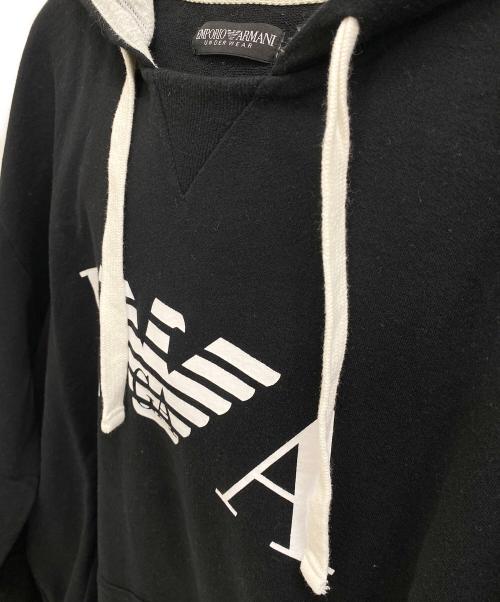EMPORIO ARMANI（エンポリオアルマーニ）EMPORIO ARMANI (エンポリオアルマーニ) プルオーバーパーカー ブラック サイズ:XLの古着・服飾アイテム