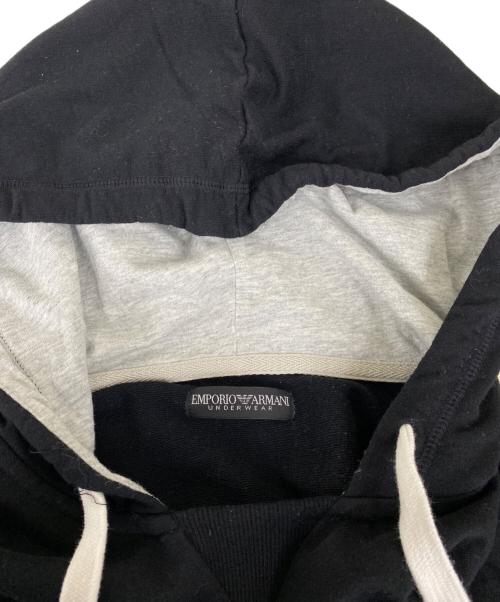 EMPORIO ARMANI（エンポリオアルマーニ）EMPORIO ARMANI (エンポリオアルマーニ) プルオーバーパーカー ブラック サイズ:XLの古着・服飾アイテム