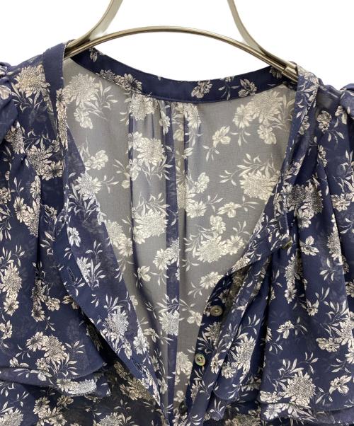 ANAYI（アナイ）ANAYI (アナイ) ラインフラワープリントラッフルソデブラウス ネイビー サイズ:38の古着・服飾アイテム