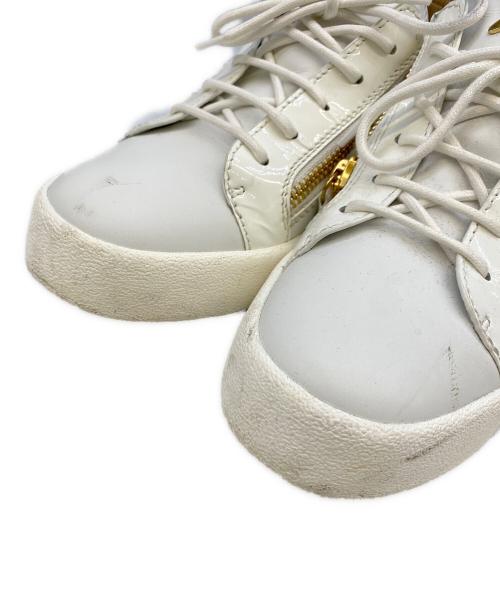 GIUSEPPE ZANOTTI（ジュゼッペザノッティ）GIUSEPPE ZANOTTI (ジュゼッペザノッティ) スニーカー ホワイト サイズ:39 1/2の古着・服飾アイテム