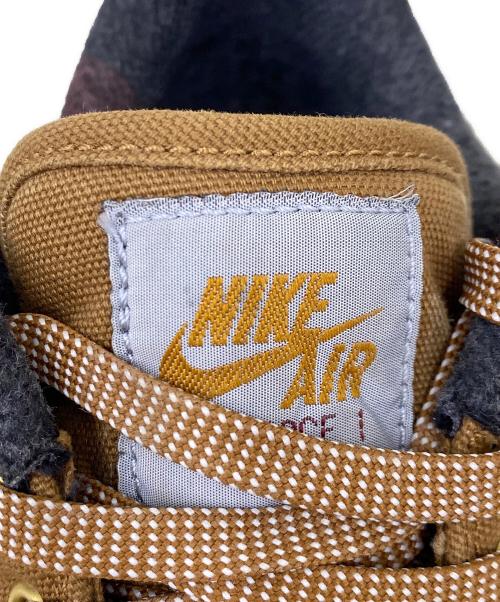 NIKE（ナイキ）NIKE (ナイキ) CarHartt (カーハート) スニーカー ブラウン サイズ:27の古着・服飾アイテム