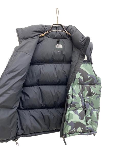THE NORTH FACE（ザ ノース フェイス）THE NORTH FACE (ザ ノース フェイス) ノベルティーヌプシベスト ブラック×グリーン サイズ:XLの古着・服飾アイテム