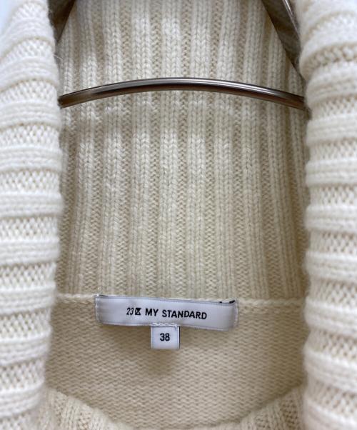23区（ニジュウサンク）23区 (ニジュウサンク) 厚手ニット ホワイト サイズ:38の古着・服飾アイテム