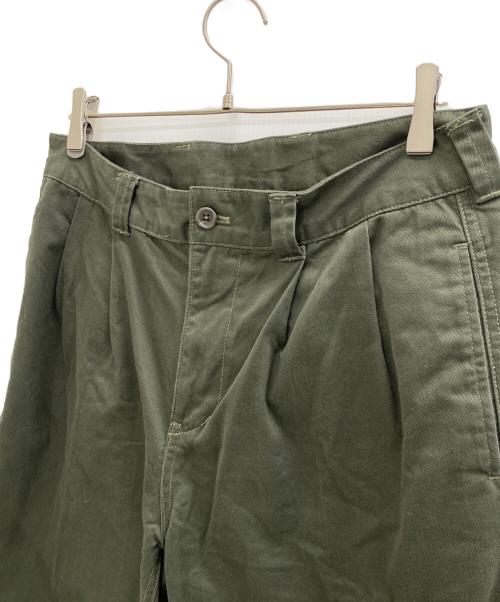 FIDELITY（フィデリティー）FIDELITY (フィデリティー) 2TUCK TWILL TROUSERS PANTS カーキ サイズ:Lの古着・服飾アイテム