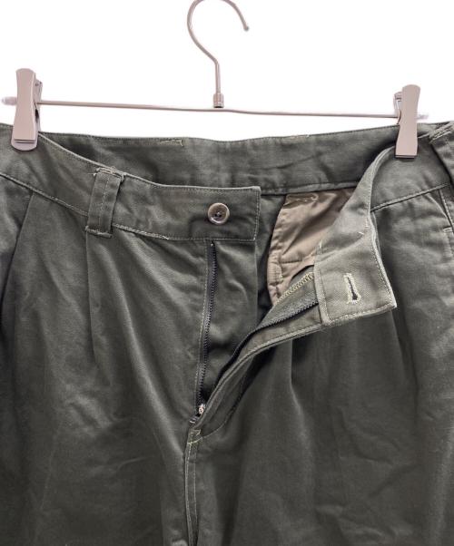 FIDELITY（フィデリティー）FIDELITY (フィデリティー) 2TUCK TWILL TROUSERS PANTS カーキ サイズ:Lの古着・服飾アイテム