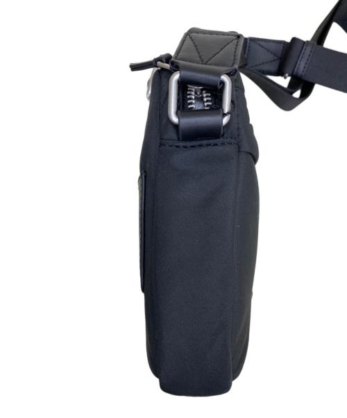 AMI PARIS（アミ パリス）AMI PARIS (アミ パリス) 	SMALL ADC CROSS POCK BAG ULL011.AW002 ブラック 未使用品の古着・服飾アイテム