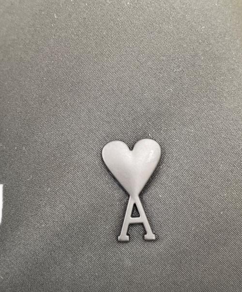 AMI PARIS（アミ パリス）AMI PARIS (アミ パリス) 	SMALL ADC CROSS POCK BAG ULL011.AW002 ブラック 未使用品の古着・服飾アイテム