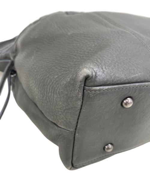 BURBERRY（バーバリー）BURBERRY (バーバリー) ワンショルダーバッグ グレーの古着・服飾アイテム