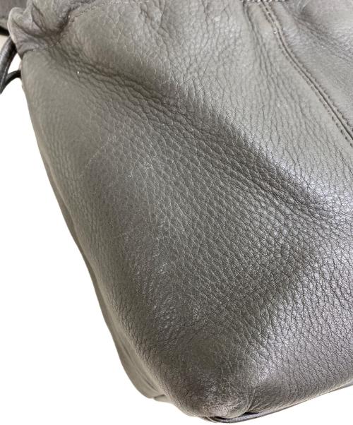 BURBERRY（バーバリー）BURBERRY (バーバリー) ワンショルダーバッグ グレーの古着・服飾アイテム