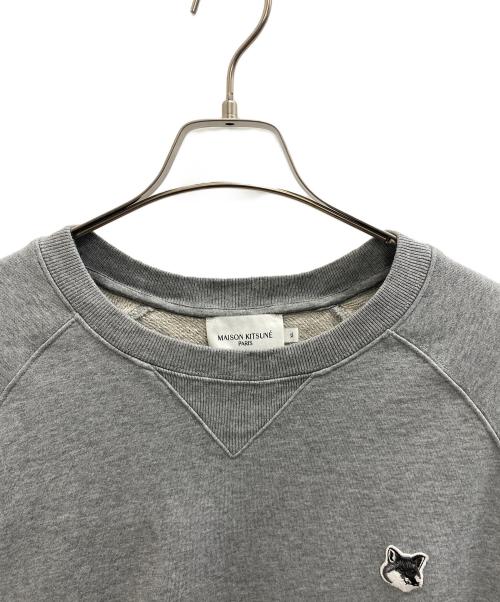 maison kitsune（メゾンキツネ）MAISON KITSUNE (メゾンキツネ) フォックス ヘッド パッチ クラシック スウェットシャツ ライトグレー サイズ:XLの古着・服飾アイテム
