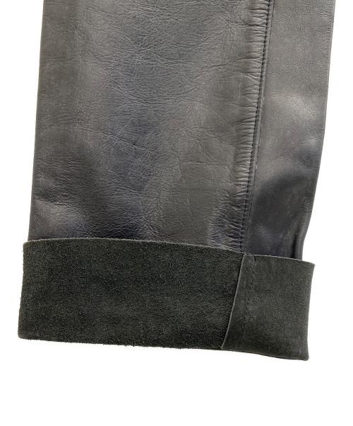 LEE（リー）LEE (リー) レザーパンツ ブラック サイズ:W32×L34 未使用品の古着・服飾アイテム