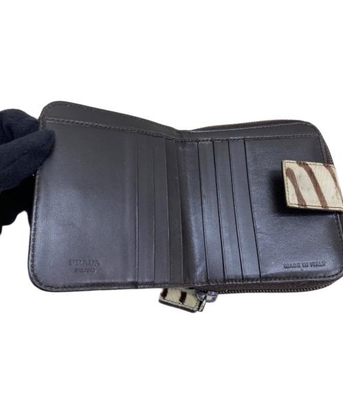 PRADA（プラダ）PRADA (プラダ) 2つ折り財布 ブラウン×アイボリーの古着・服飾アイテム