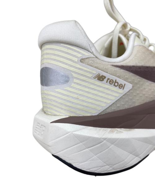 NEW BALANCE（ニューバランス）NEW BALANCE (ニューバランス) ランニングシューズ ブラウン×ホワイト サイズ:28.5cmの古着・服飾アイテム