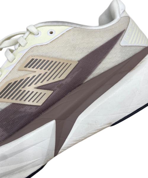 NEW BALANCE（ニューバランス）NEW BALANCE (ニューバランス) ランニングシューズ ブラウン×ホワイト サイズ:28.5cmの古着・服飾アイテム