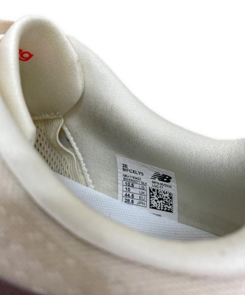 NEW BALANCE（ニューバランス）NEW BALANCE (ニューバランス) ランニングシューズ ブラウン×ホワイト サイズ:28.5cmの古着・服飾アイテム