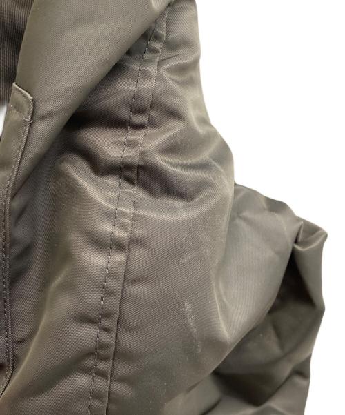 +J（プラスジェイ）+J (プラスジェイ) ハイブリッドダウンオーバーサイズMA-1 カーキ サイズ:Ｍの古着・服飾アイテム