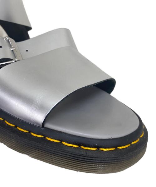 Dr.Martens（ドクターマーチン）Dr.Martens (ドクターマーチン) サンダル シルバー サイズ:27cmの古着・服飾アイテム