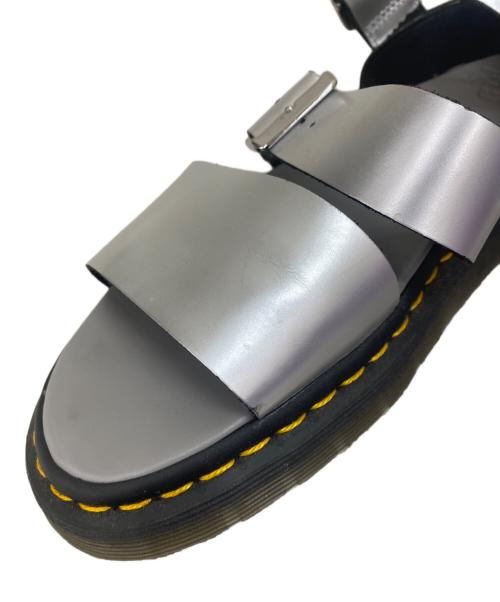 Dr.Martens（ドクターマーチン）Dr.Martens (ドクターマーチン) サンダル シルバー サイズ:27cmの古着・服飾アイテム
