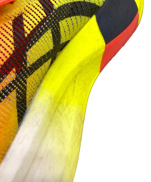 asics（アシックス）asics (アシックス) ランニングシューズ イエロー×オレンジ サイズ:27の古着・服飾アイテム