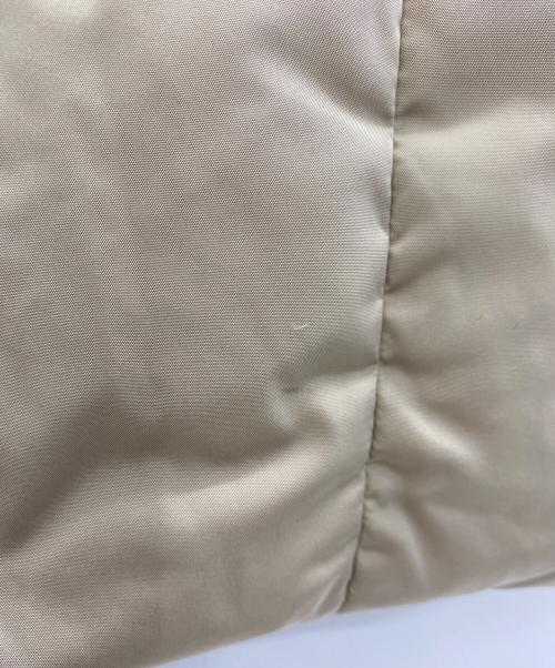 MONCLER（モンクレール）MONCLER (モンクレール) ダウンコート ベージュの古着・服飾アイテム